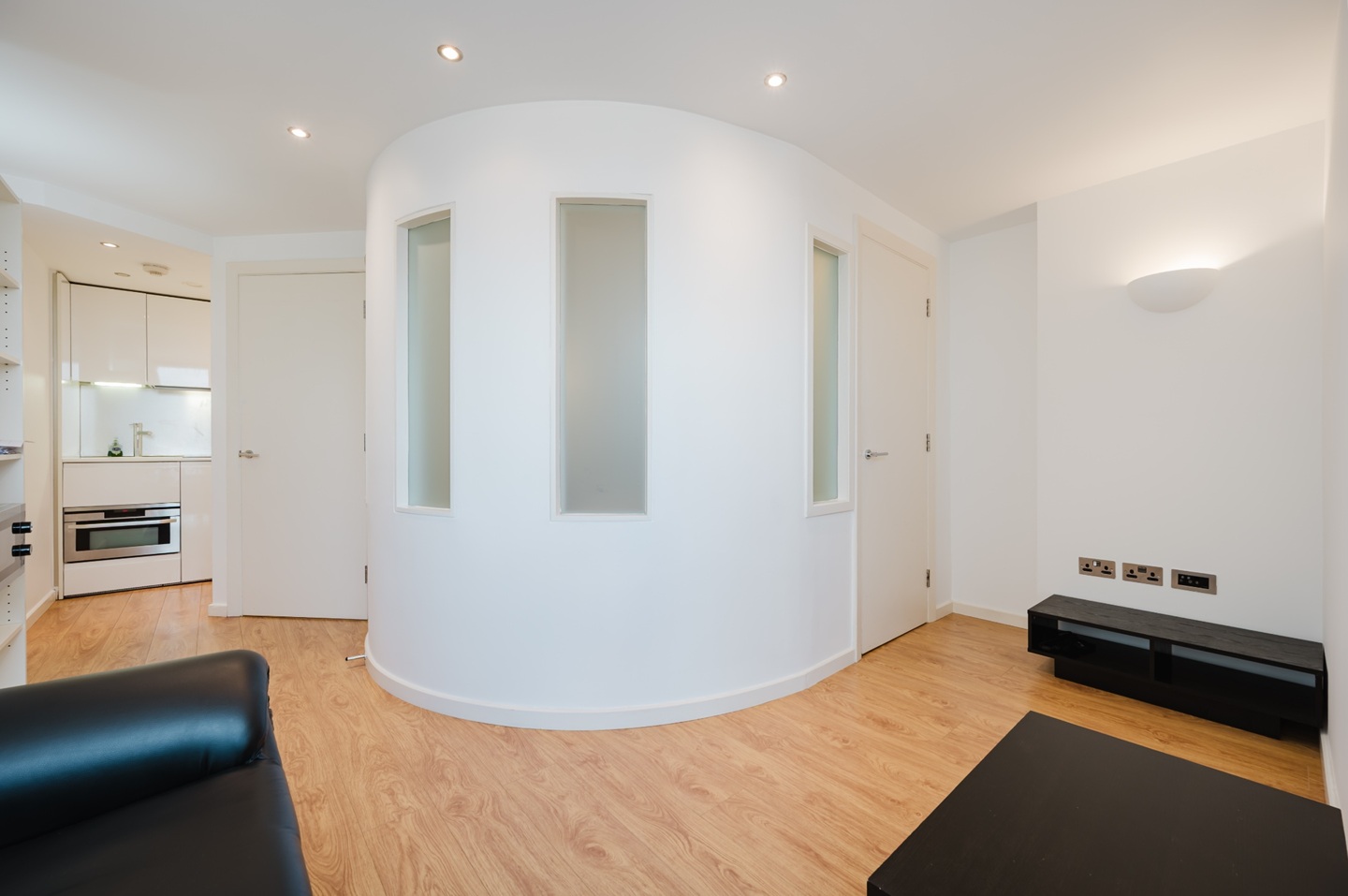 1 Bed Flat, Bridgewater Place, LS11, N1 7GU