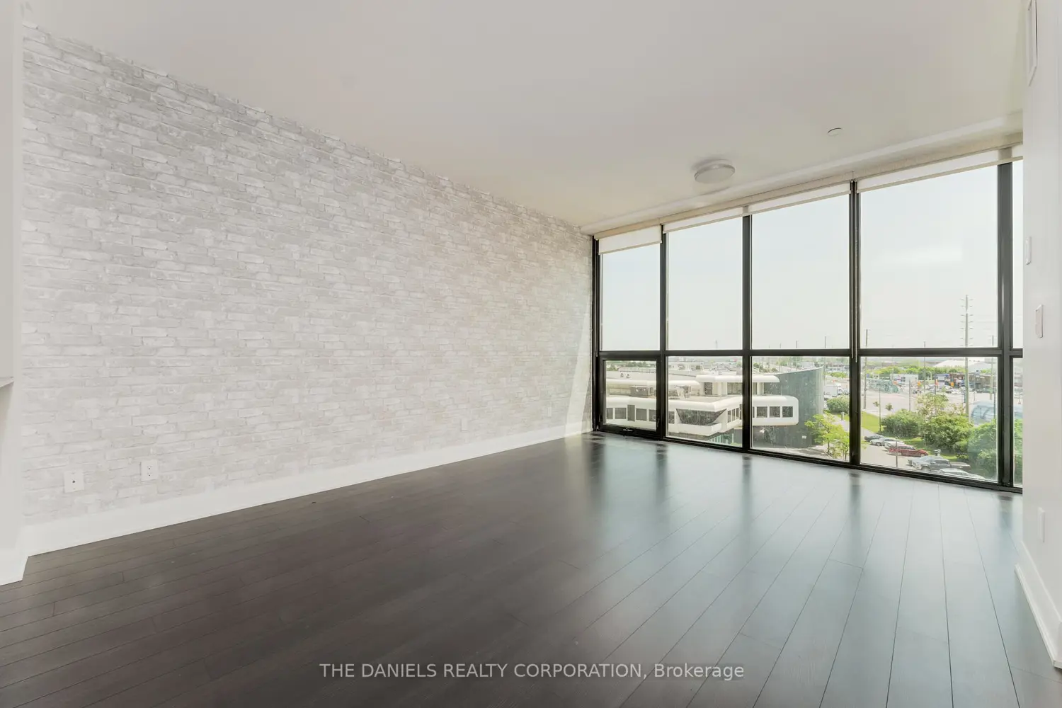 2900 Highway 7 502, Vaughan photo 2