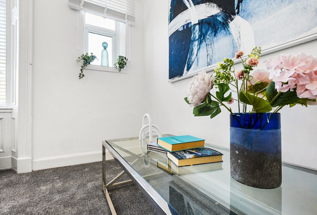 Additional image 7 of 1 bed flat for saleGibson Street, Kilmarnock KA1
