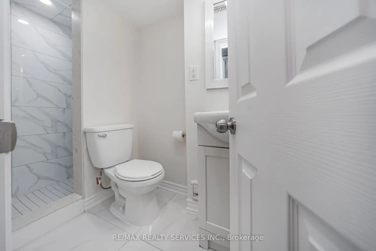 Additional image 16 of 11 Juliette Square