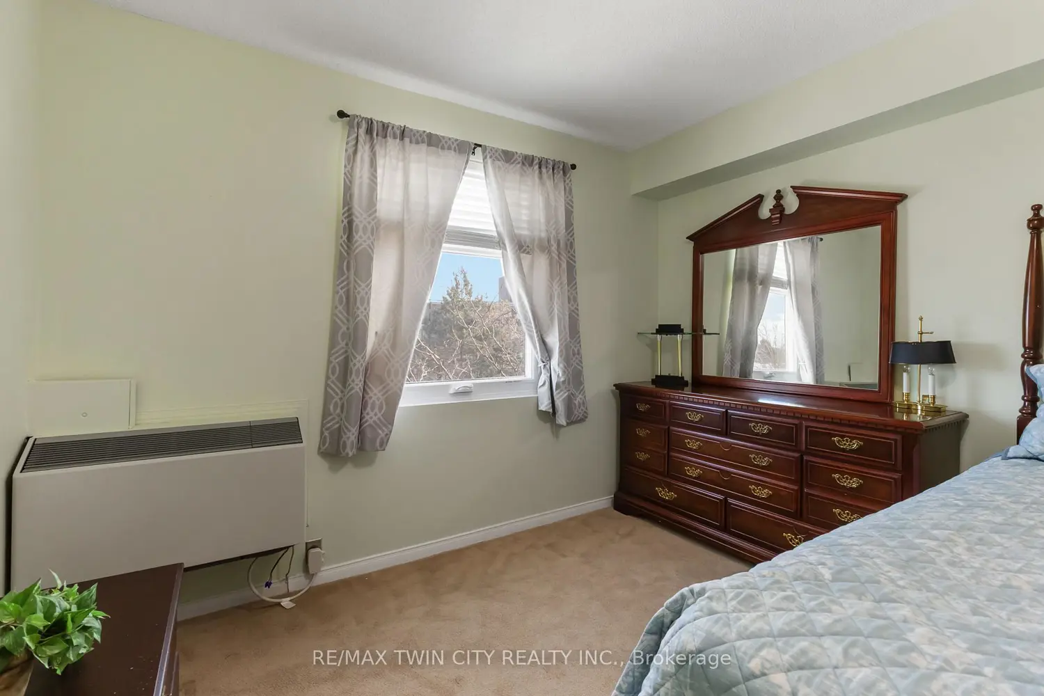 Additional image 10 of 9 Bonheur Court 505