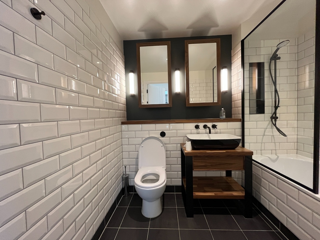 Additional image 8 of 3 Bed Flat, Merino Gardens, E1W, N1 7GU