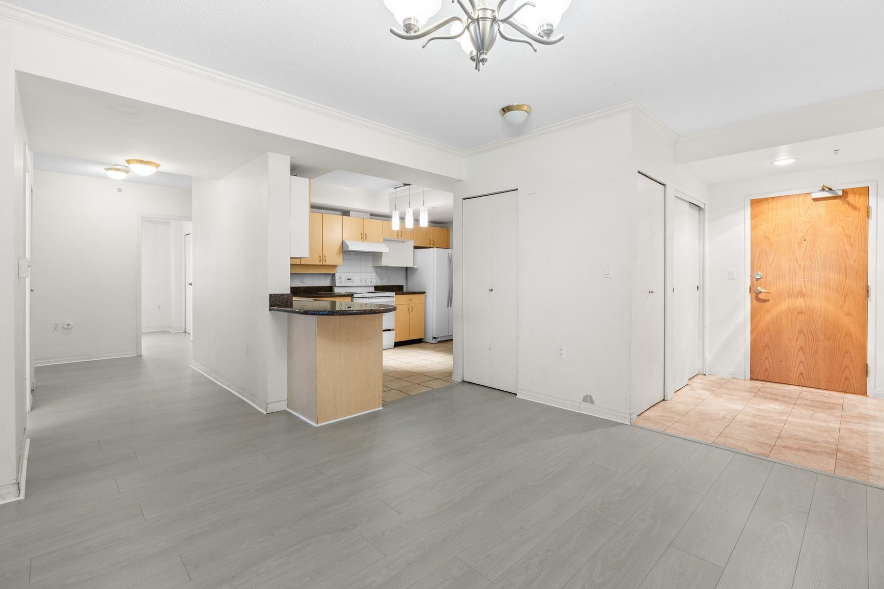 1605-6611 Cooney Road, Richmond, BC, V6Y 4C5