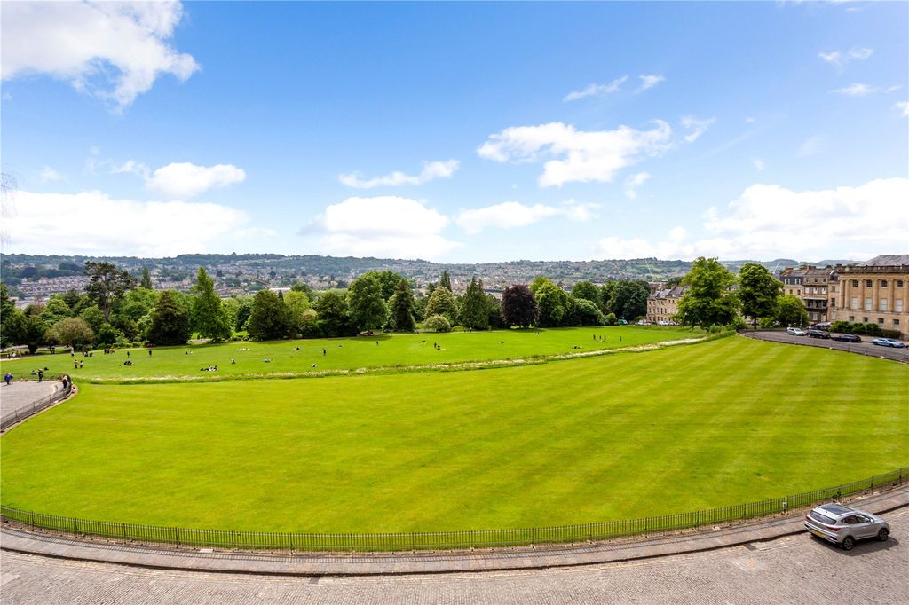 Additional image 2 of 3 bed flat for saleRoyal Crescent, Bath BA1