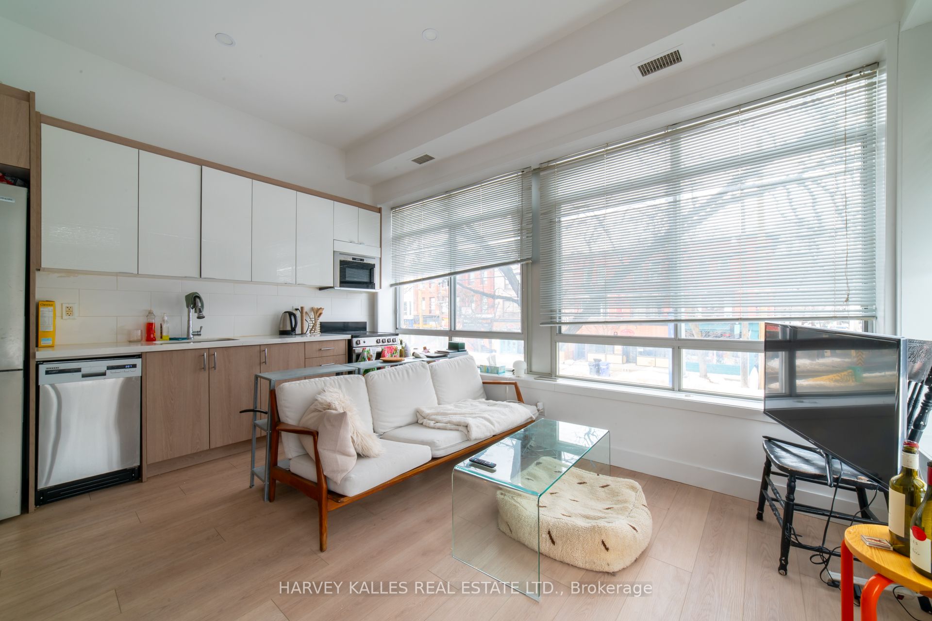 Additional image 4 of 1-409 College Street, Toronto, ON, M5T 1T1