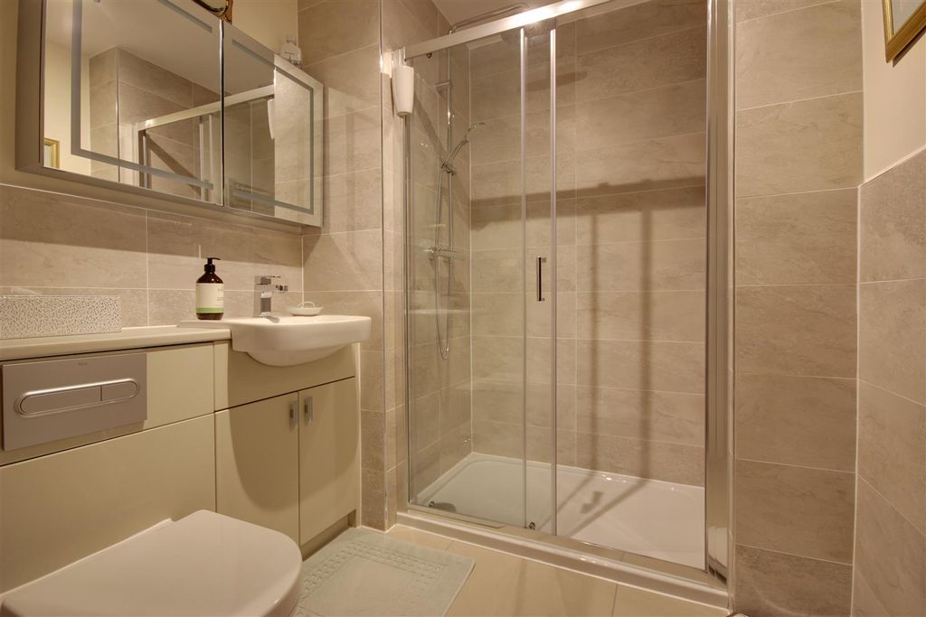 Additional image 11 of 2 bed flat for saleStapleton Court, Swanland HU14