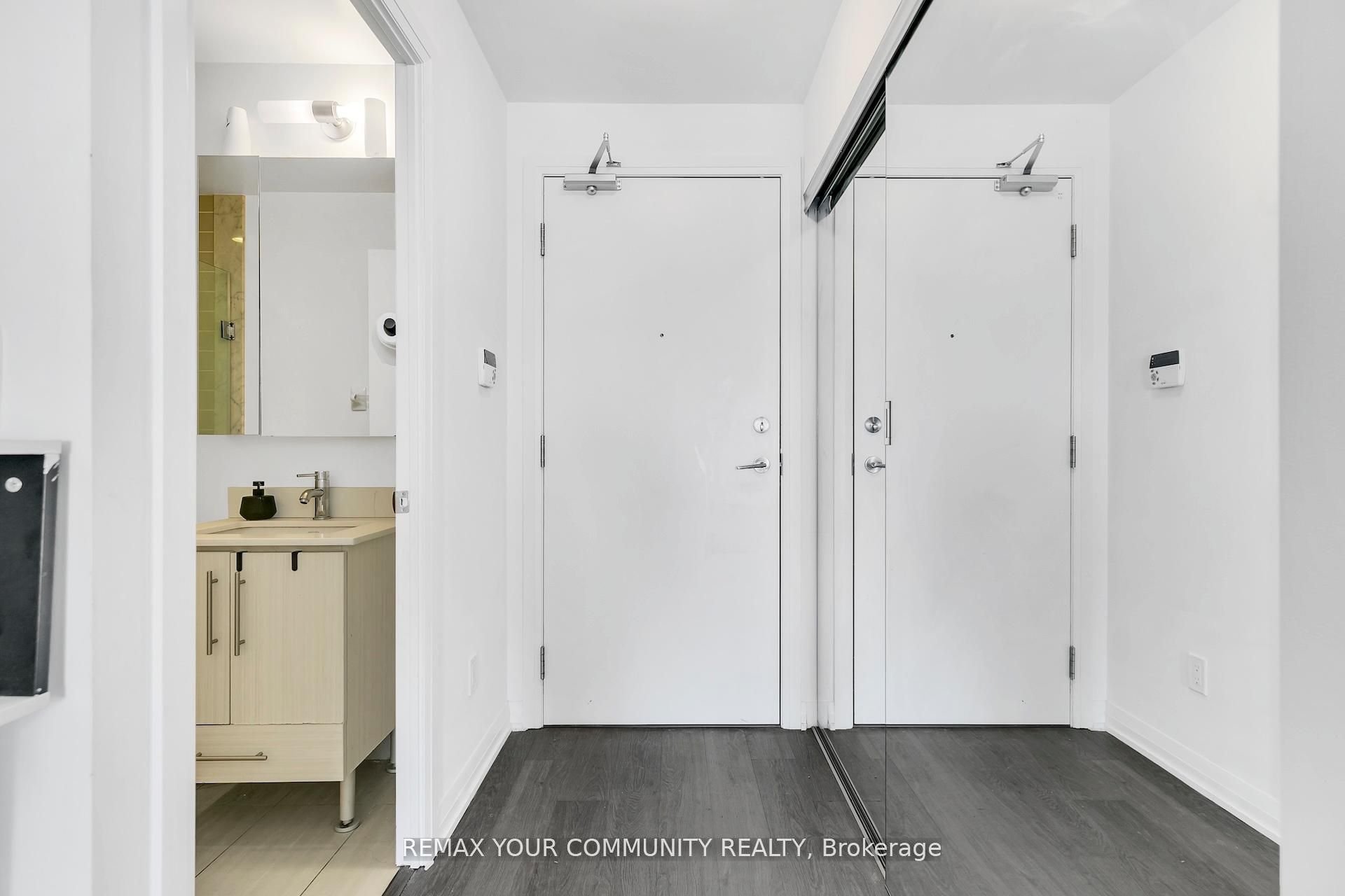 Additional image 3 of 1807-65 Oneida Crescent, Richmond Hill, ON, L4B 0G9