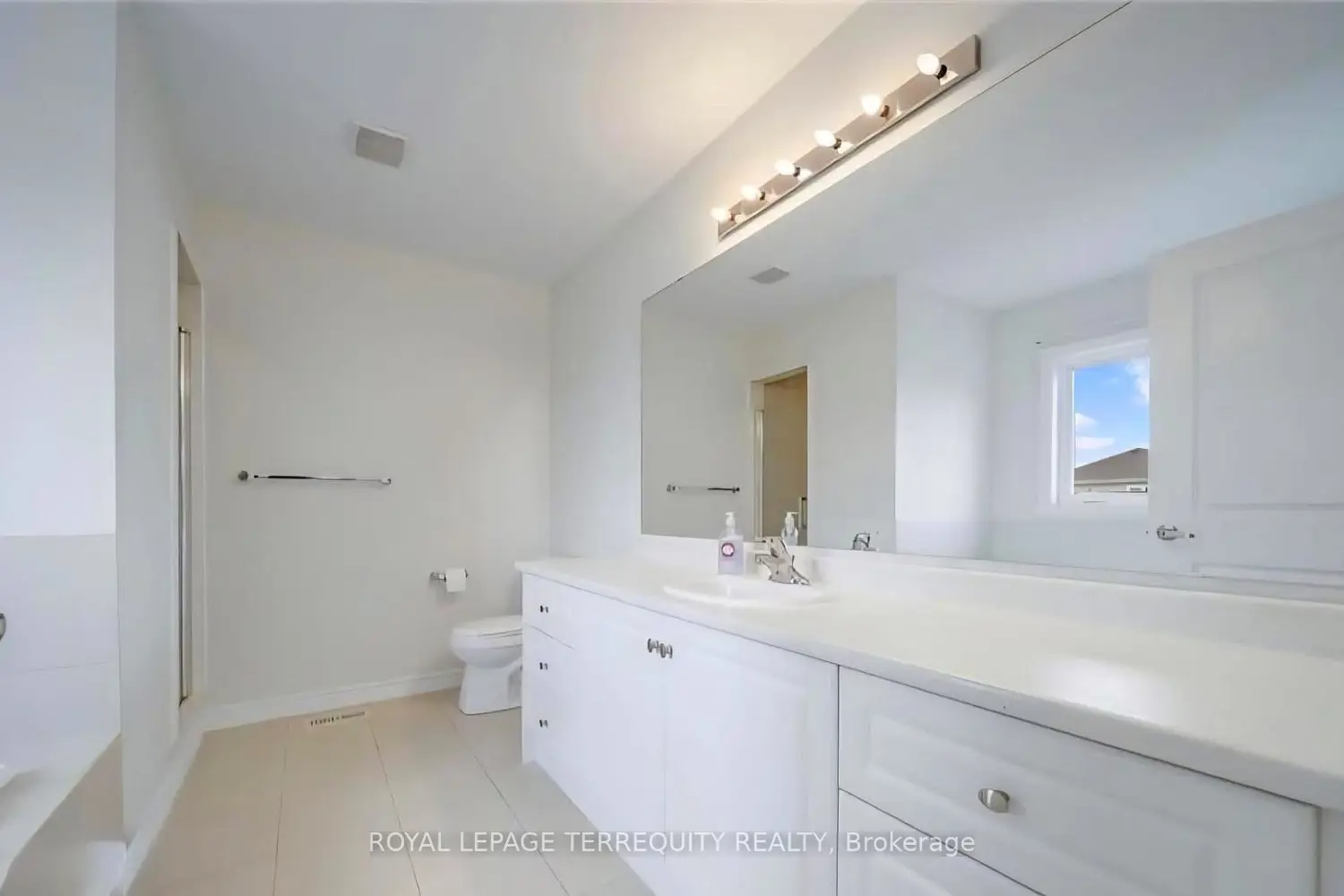 Additional image 16 of 44 Cottonwood Crescent