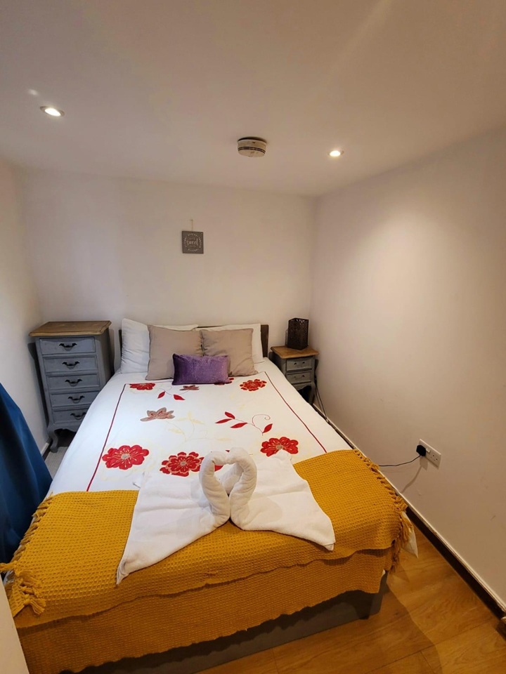 Additional image 8 of 1 Bed Flat, Kempsford Gardens, SW5, N1 7GU