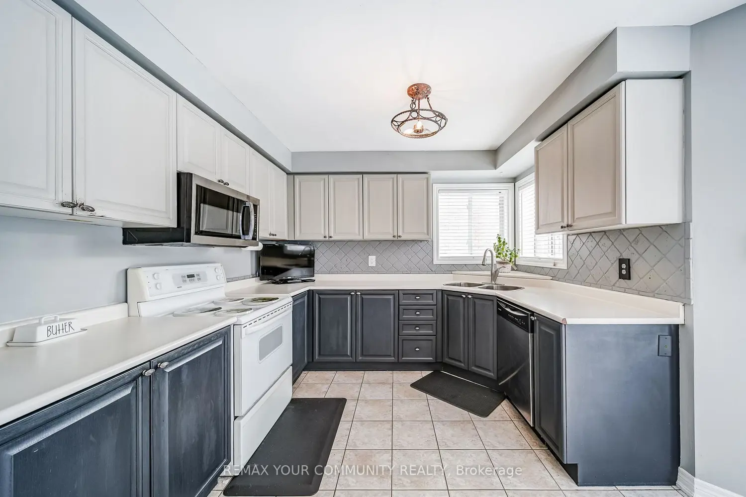 Additional image 7 of 93 Amberview Drive