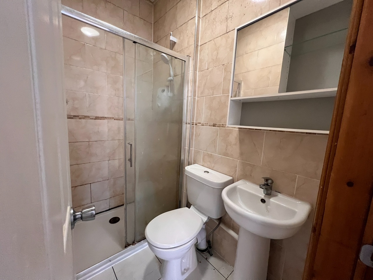 Additional image 5 of 3 Bed Flat, Hyde Terrace, LS2, N1 7GU