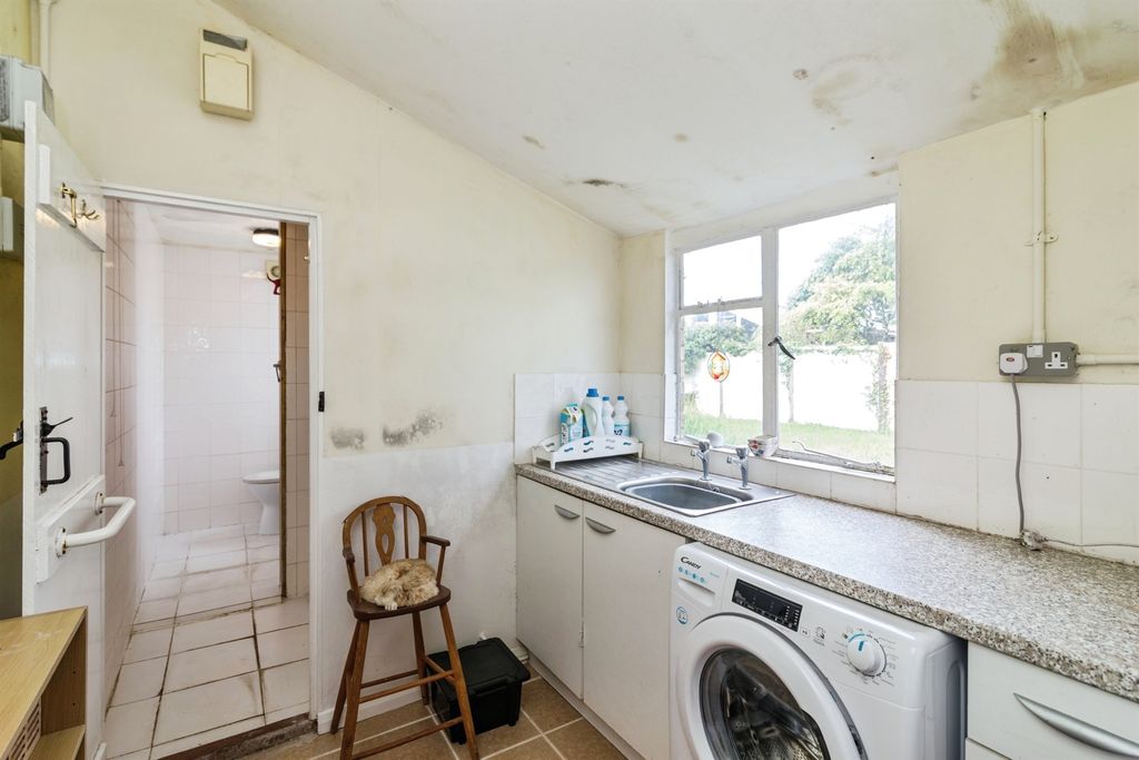 Additional image 13 of 2 bed flat for salePakefield Street, Lowestoft NR33