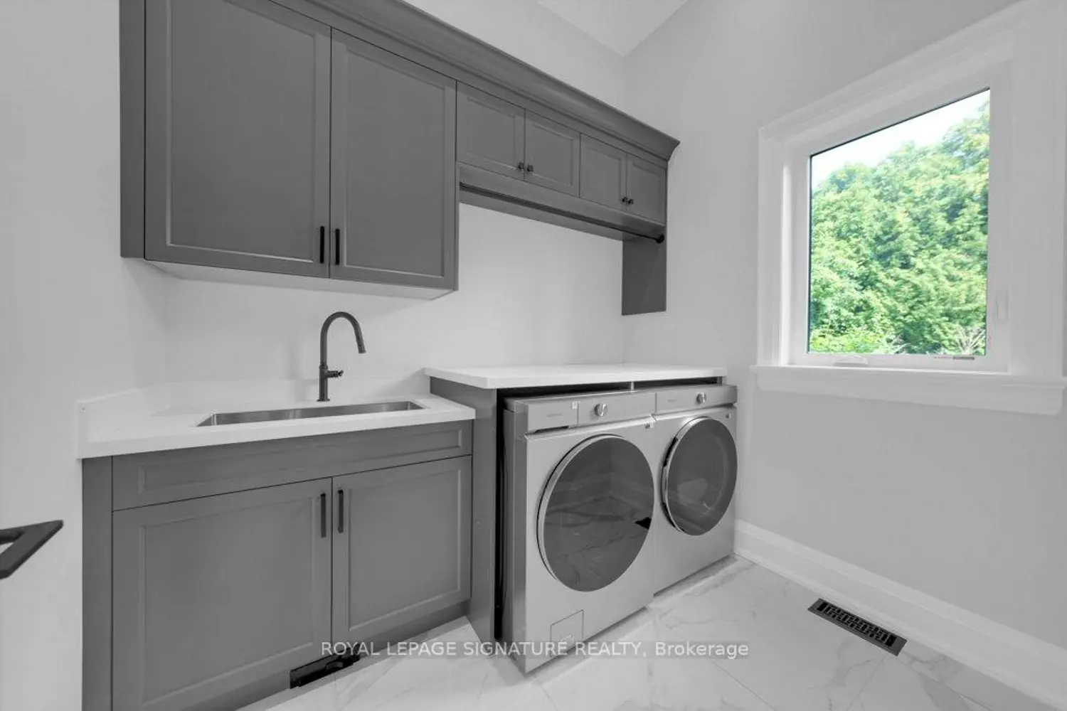 Additional image 10 of 92 Howard Road