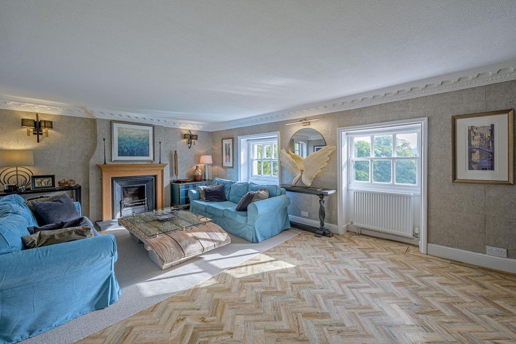 2 bed flat for saleWolverley House, Wolverley Village DY11 photo 3