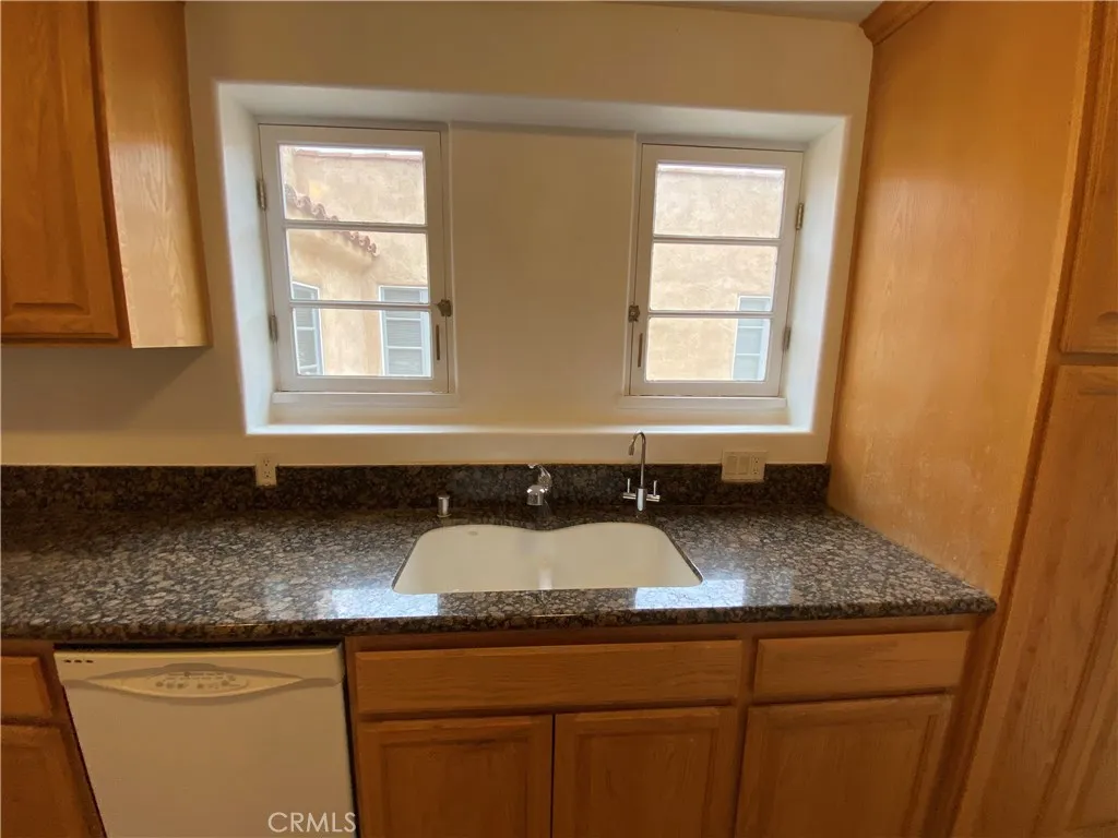 Additional image 63 of 1028 S Crescent Heights Boulevard, Los Angeles, CA 90035