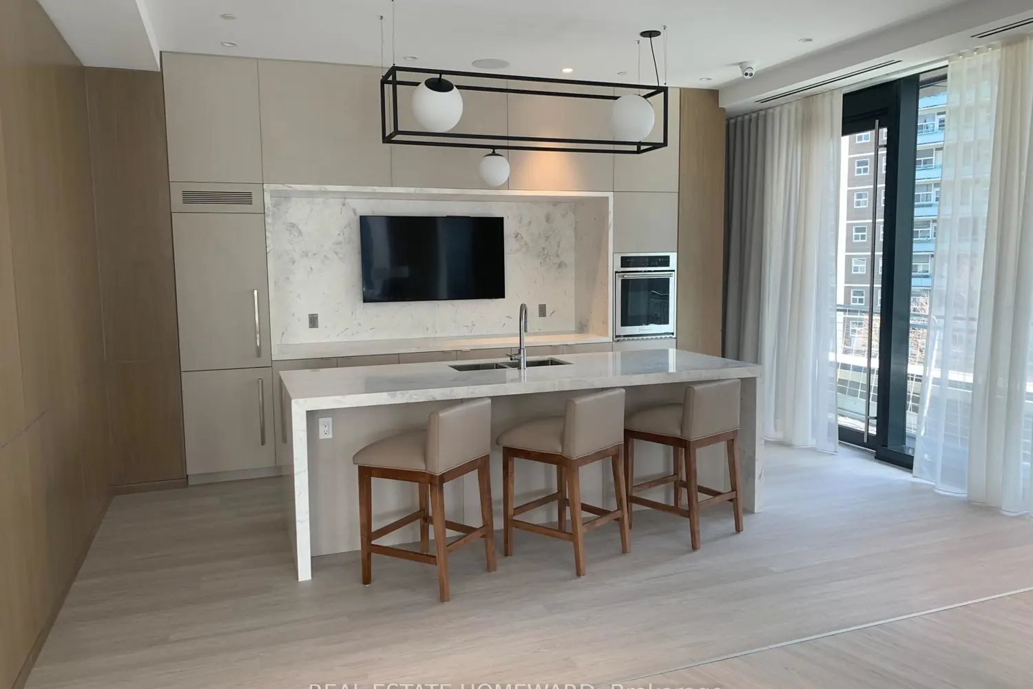 Additional image 11 of 585 Bloor Street 1118