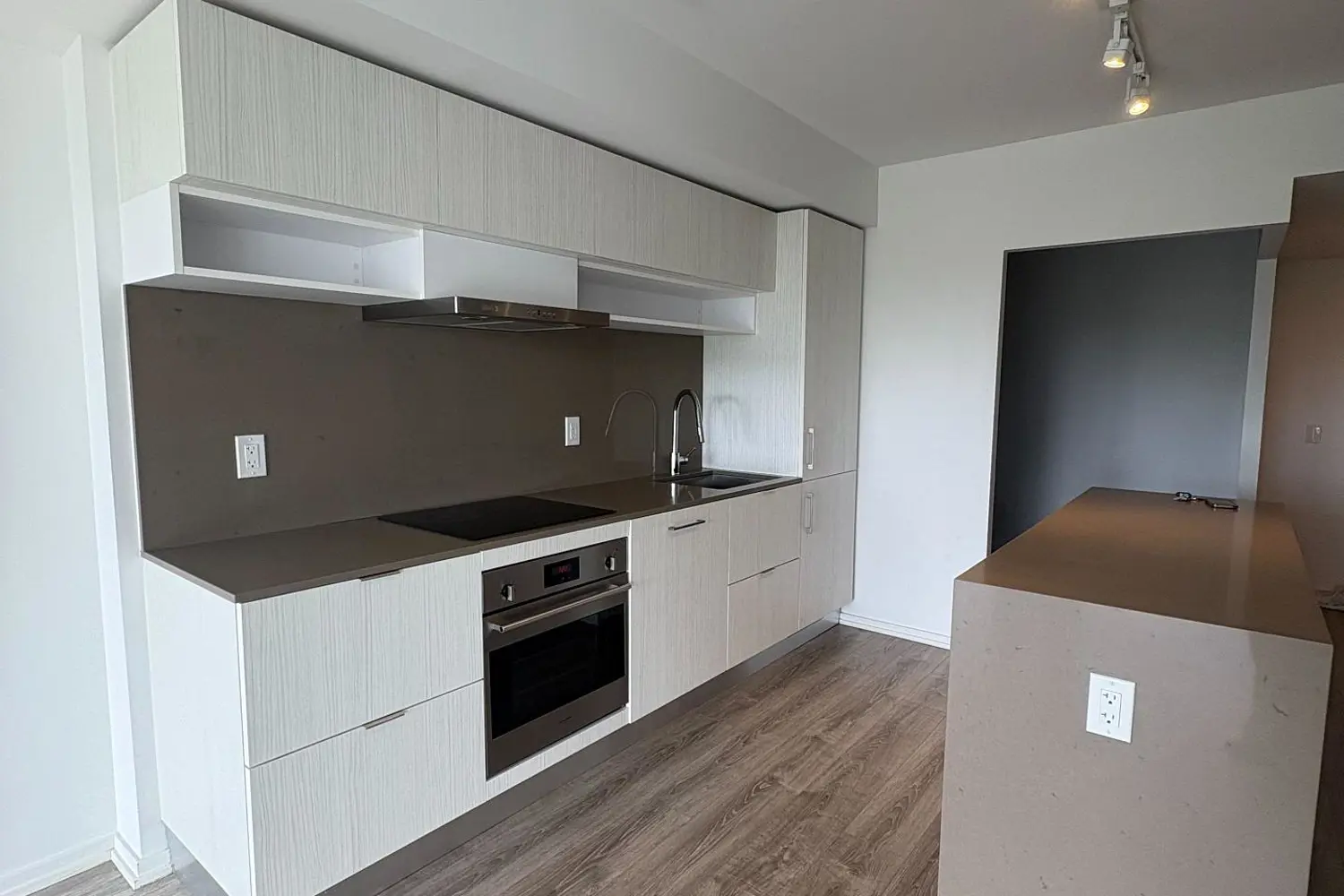 Additional image 8 of 8 Hillsdale Avenue 735