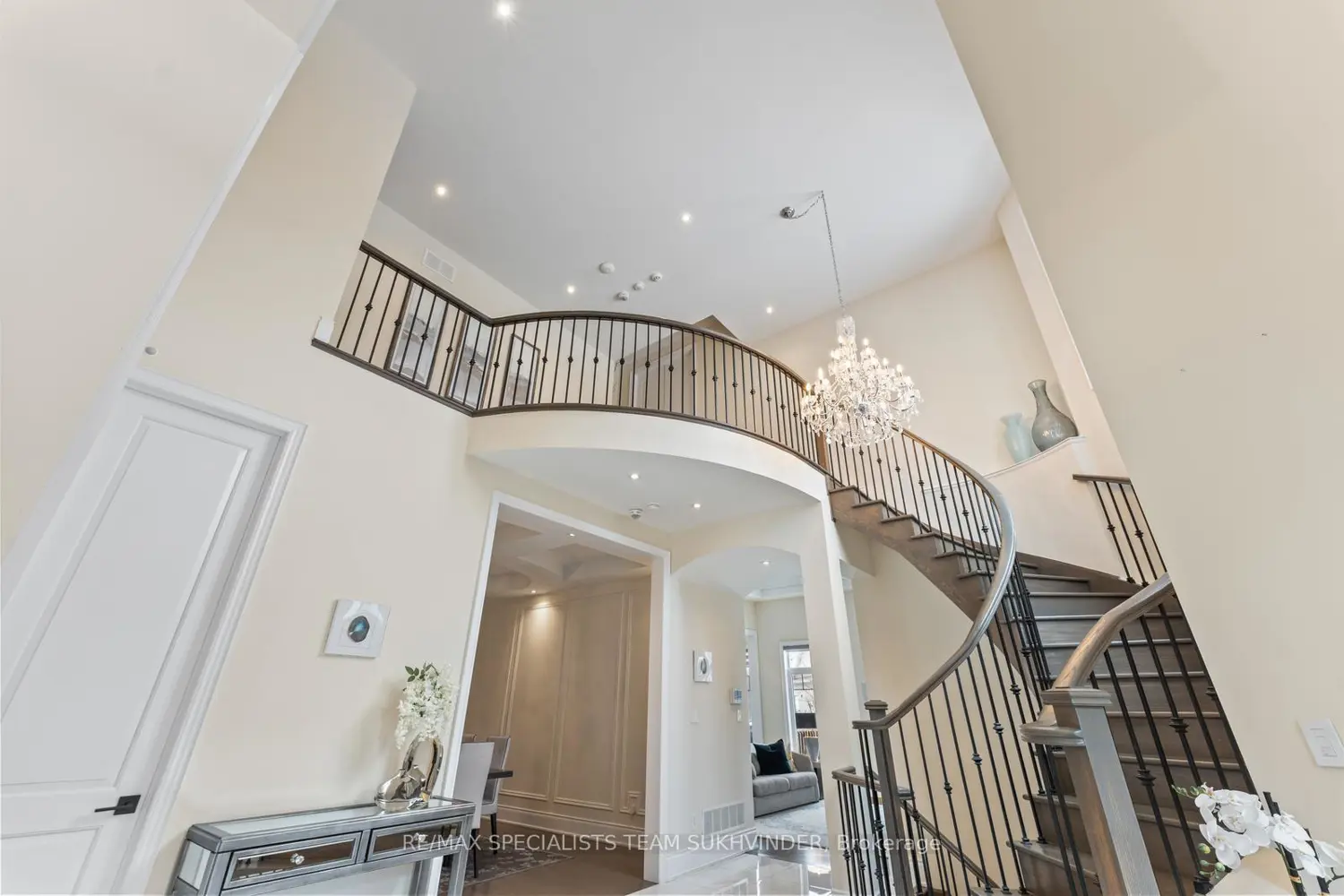 Additional image 2 of 51 Classic Drive