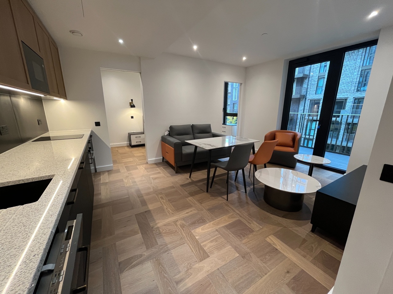 1 Bed Flat, Boxwood Gardens, E1W, N1 7GU