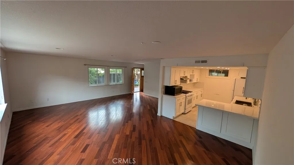 Additional image 14 of 872 Lucile Avenue Unit A, Silver Lake, CA 90026