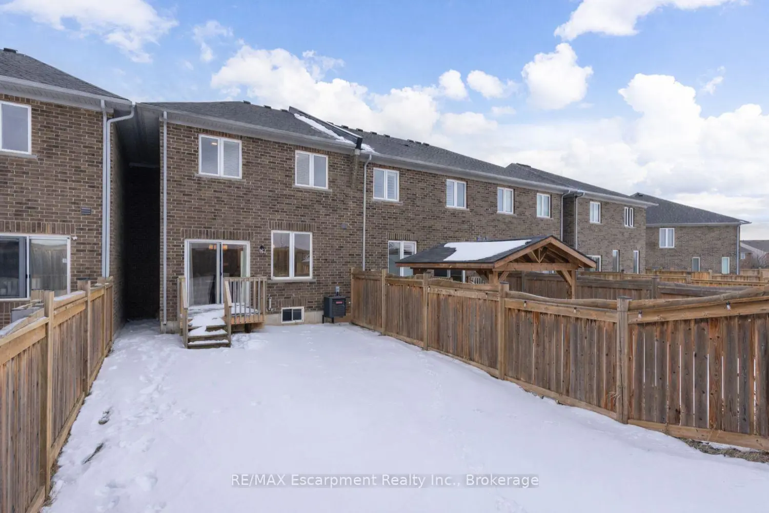 Additional image 19 of 31 Pinot Crescent