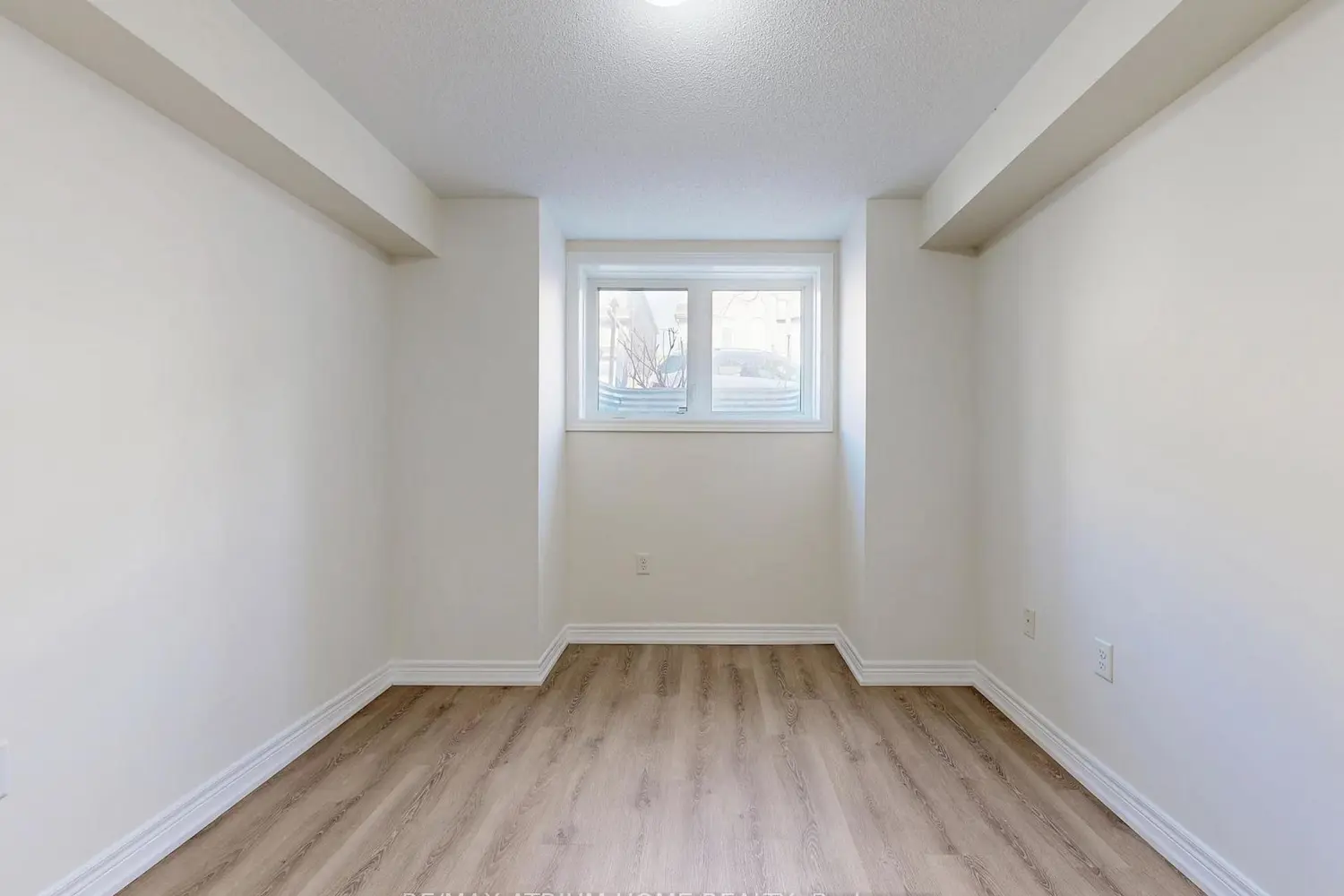 Additional image 15 of 17 Kawneer Terrace