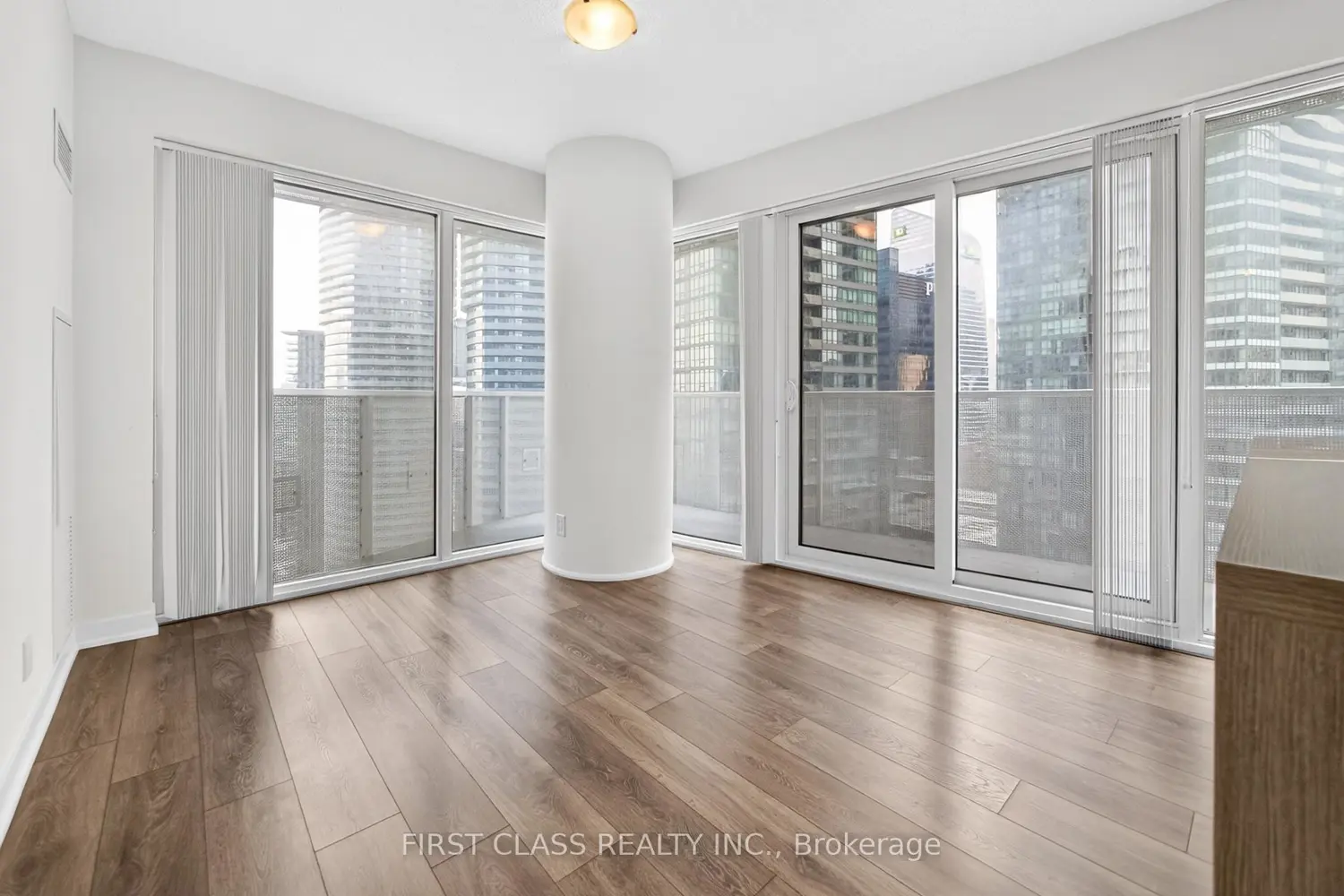 Additional image 6 of 100 Harbour Street 2502