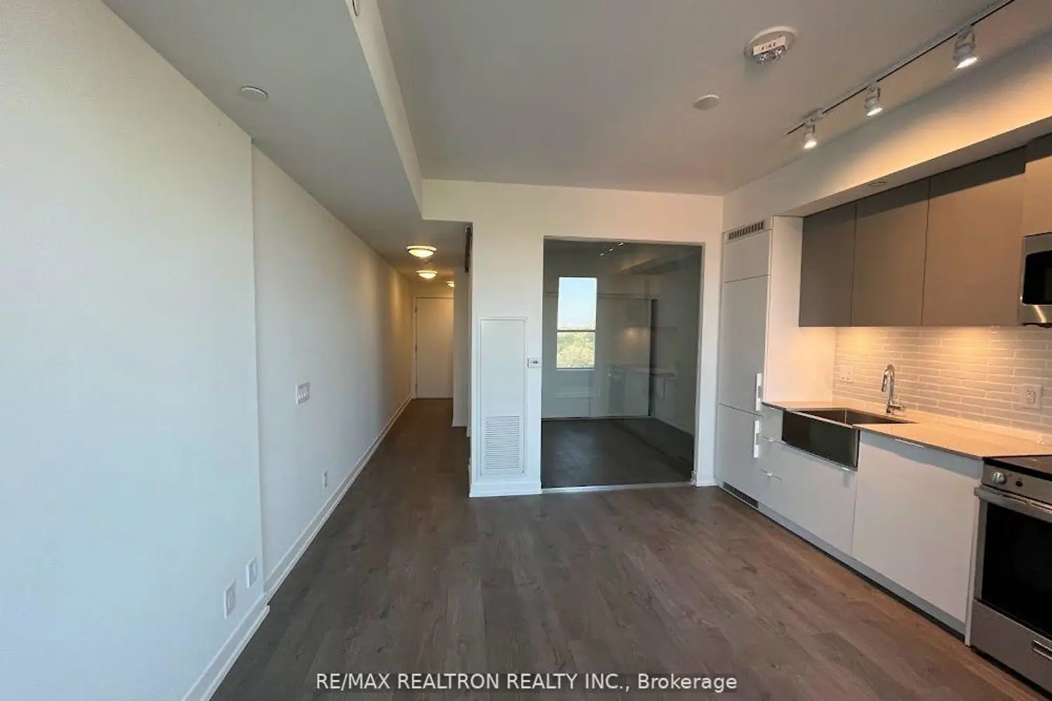 Additional image 10 of 270 Dufferin Street 619