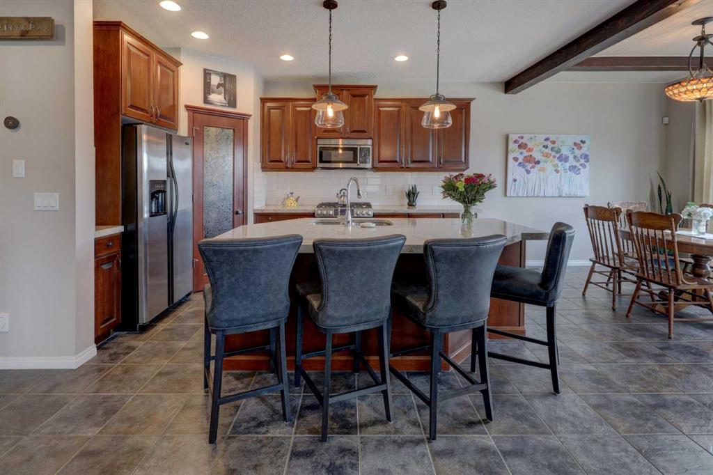 Additional image 2 of 110 Royal Oak View NW, Calgary, AB, T3G 5V9