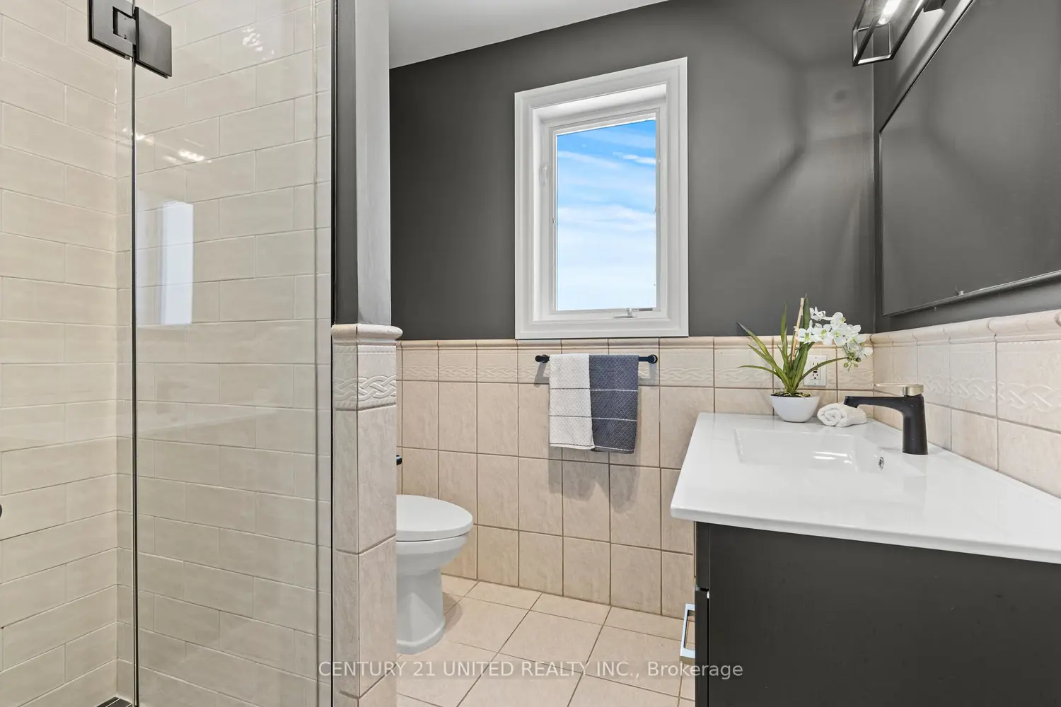 Additional image 14 of 882 Danforth Place