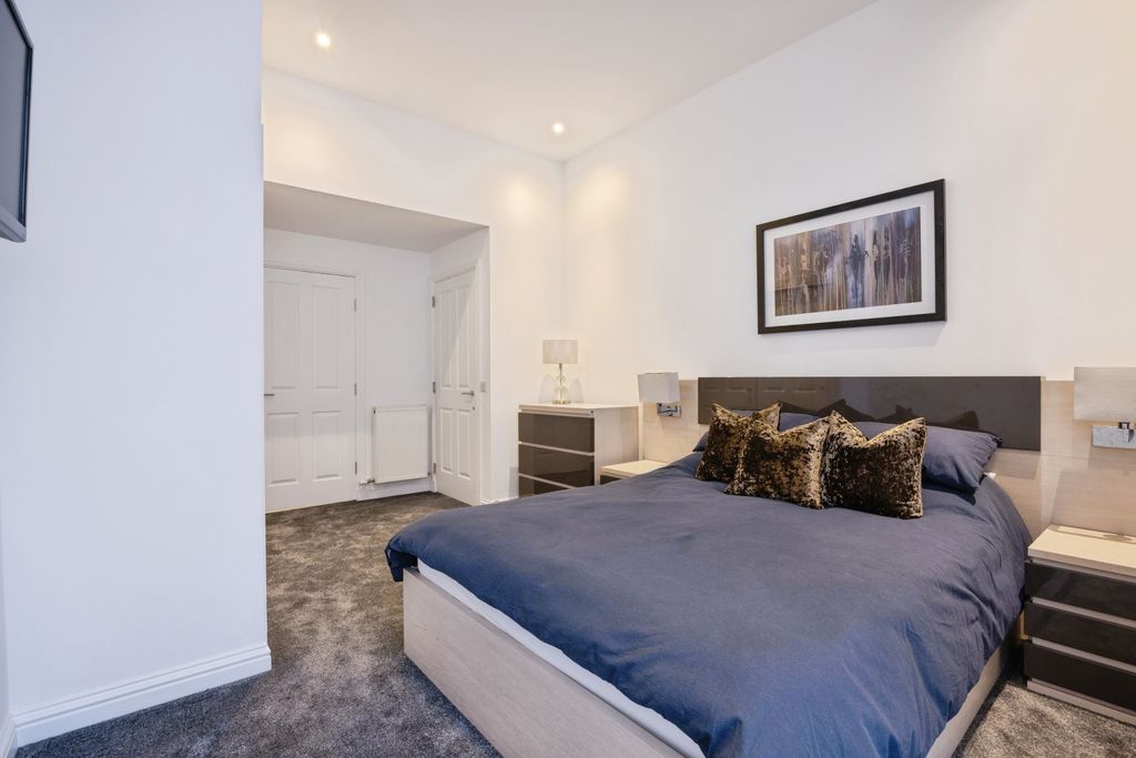 Additional image 9 of 2 bed flat for saleRosemount Place, Aberdeen AB25