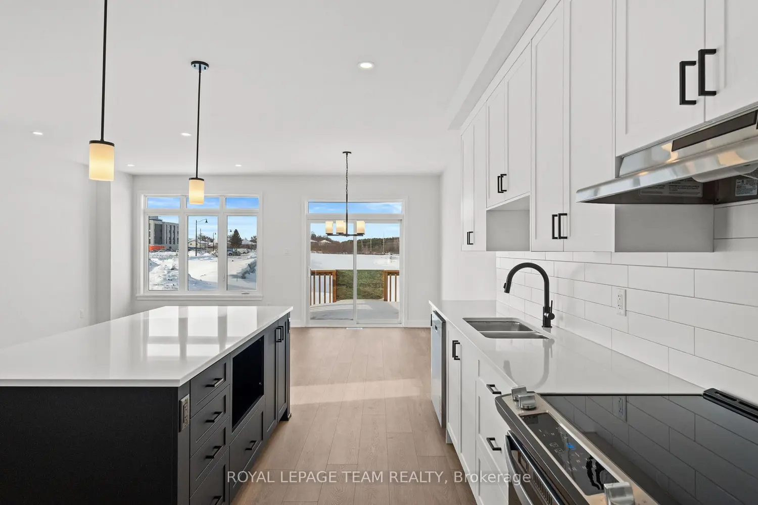 Additional image 10 of 1064 Moore Street