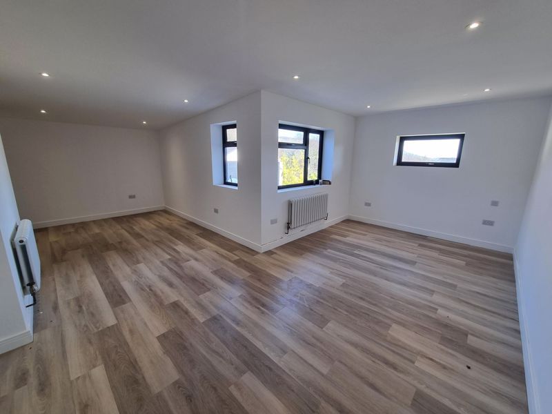 Additional image 13 of 6 bed detached house for salePenrhiw Lane, Machen CF83