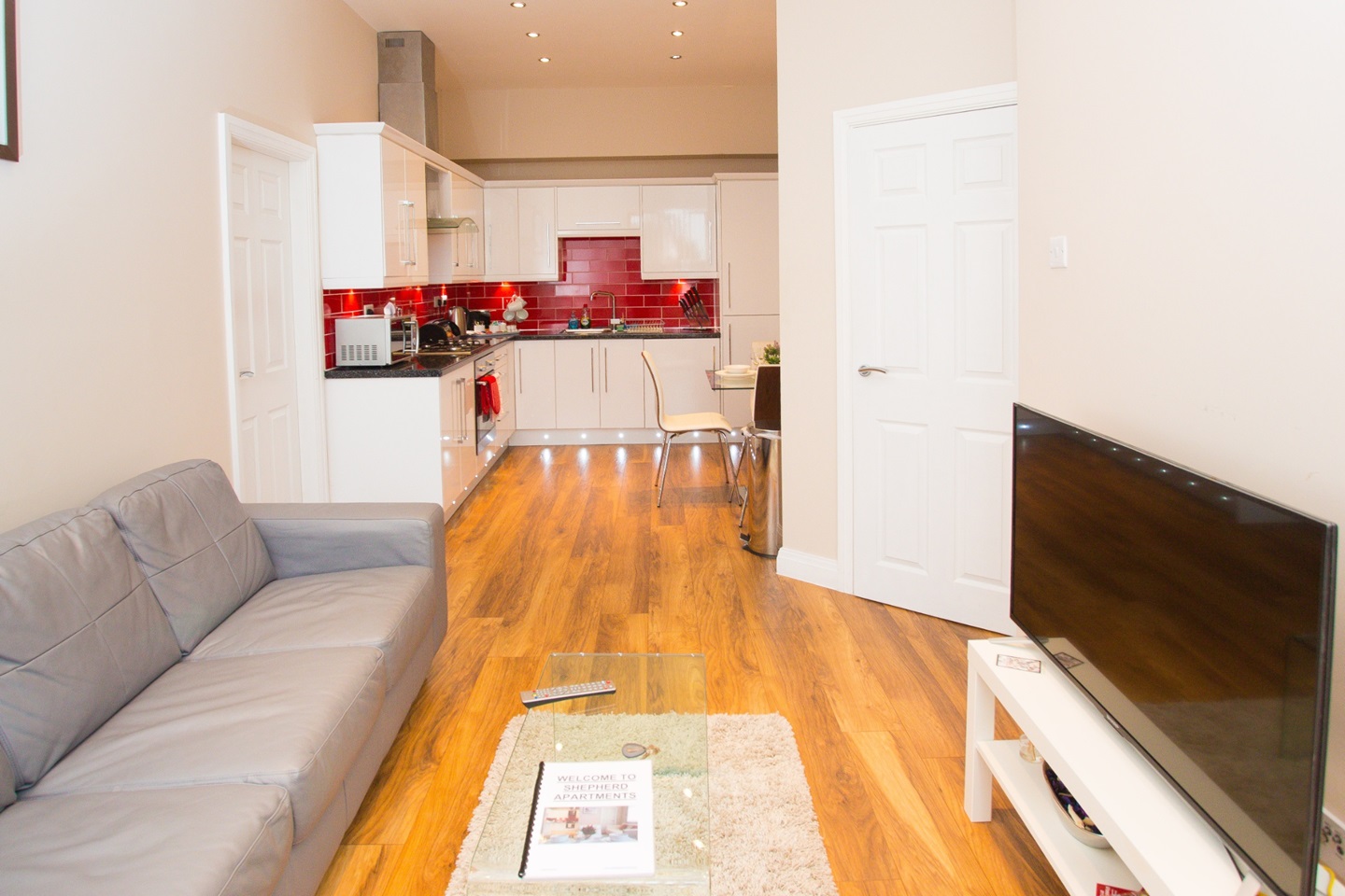 2 Bed Flat, Pontefract Lane, LS9, N1 7GU