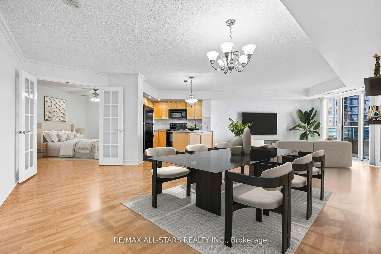 33 Cox Boulevard 536 photo 3