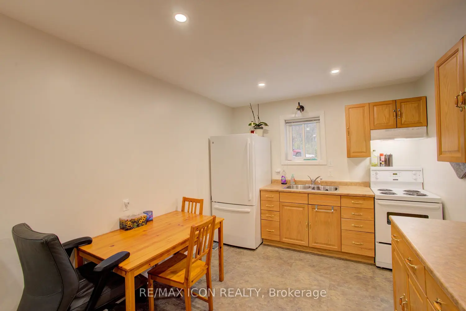 Additional image 5 of 130 North Water Street