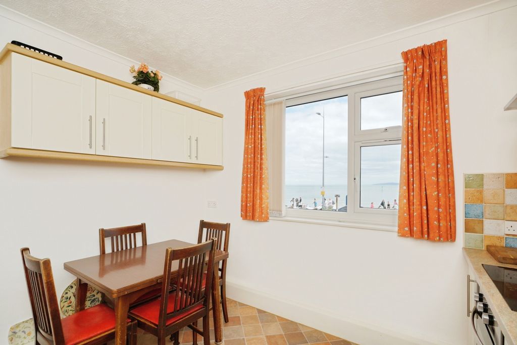 Additional image 10 of 3 bed flat for saleRhos Promenade, Rhos On Sea, Colwyn Bay, Conwy LL28
