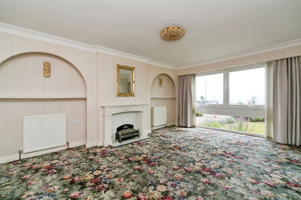 Additional image 2 of 2 bed flat for saleRhos Promenade, Rhos On Sea, Colwyn Bay, Conwy LL28