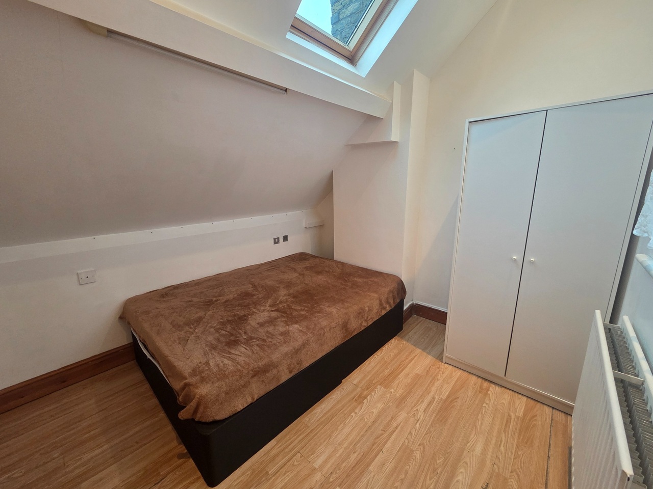 Additional image 5 of 2 Bed Flat, Stockwell Road, SW9, N1 7GU