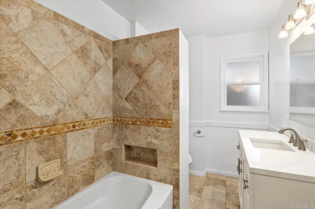Additional image 11 of 139 Hillside, Vista, CA 92084