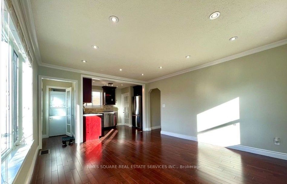 Additional image 3 of (Main)-69 Ellington Drive, Toronto, ON, M1R 3Y2