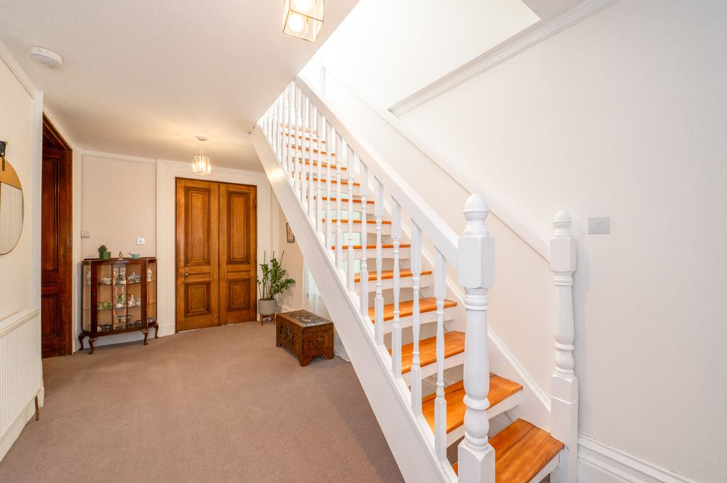4 bed flat for saleWhitbourne Hall, Whitbourne, Worcester WR6 photo 2