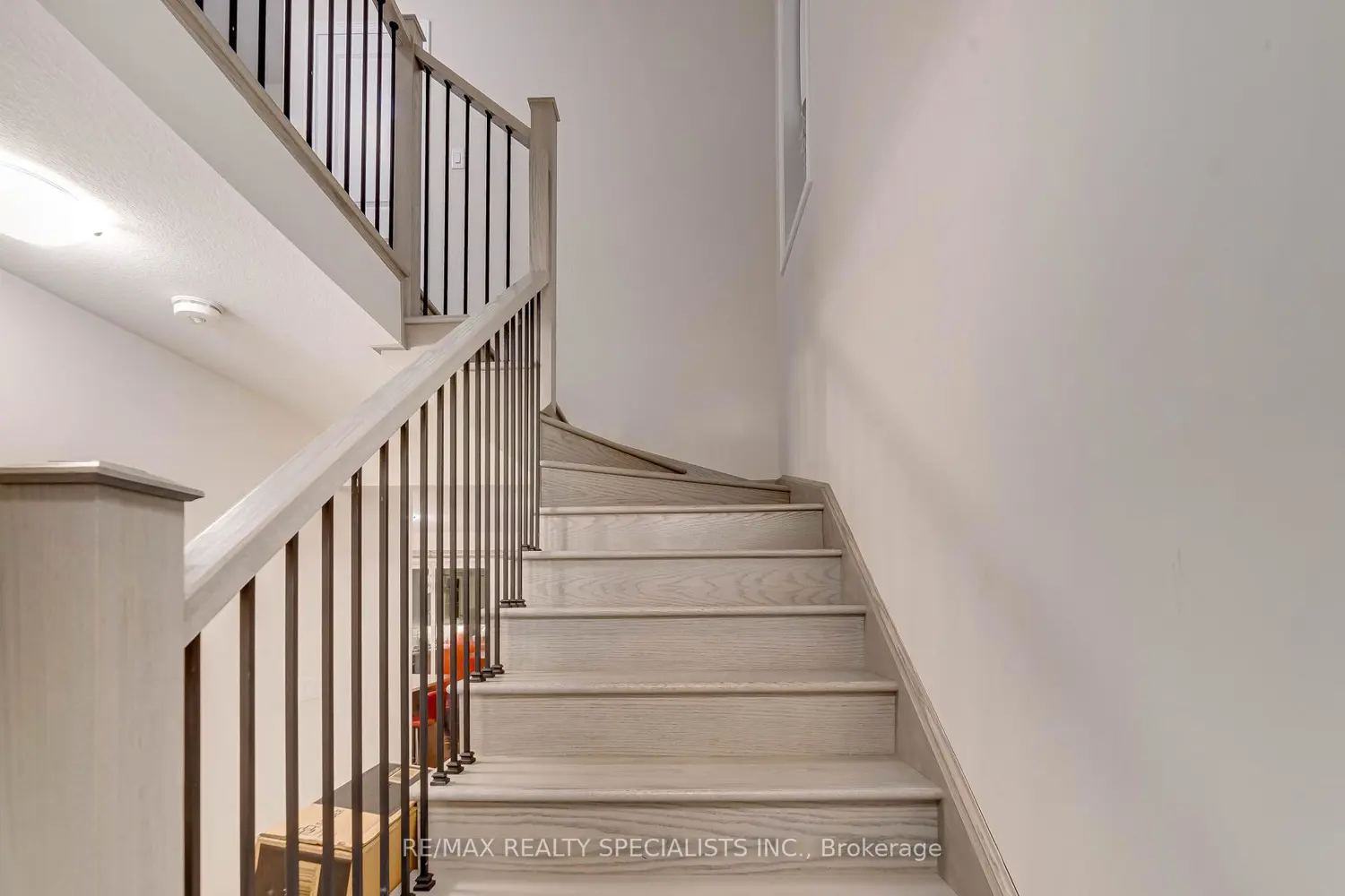 Additional image 8 of 100 Hollywood Court 53