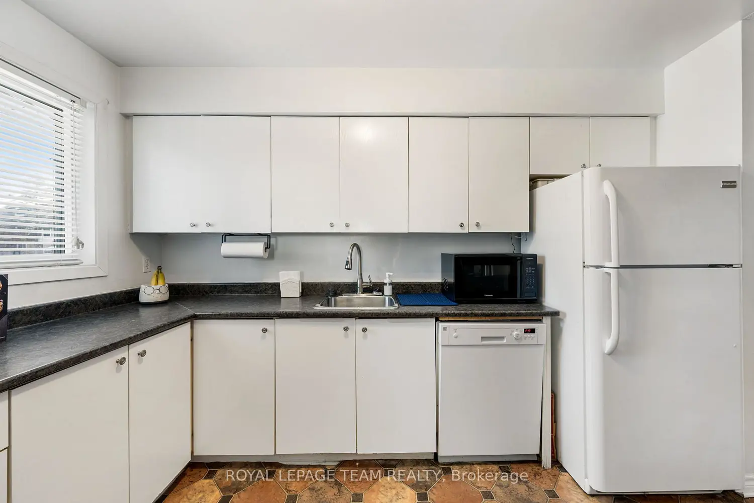 Additional image 6 of 160 Fenerty Court 4