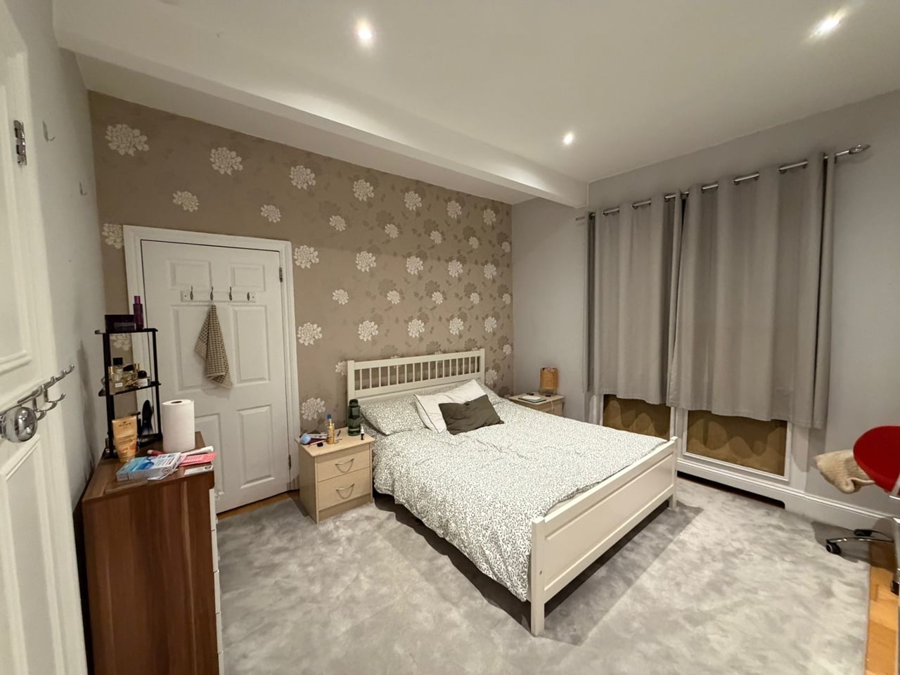 2 Bed Flat, Holland Road, W14, N1 7GU