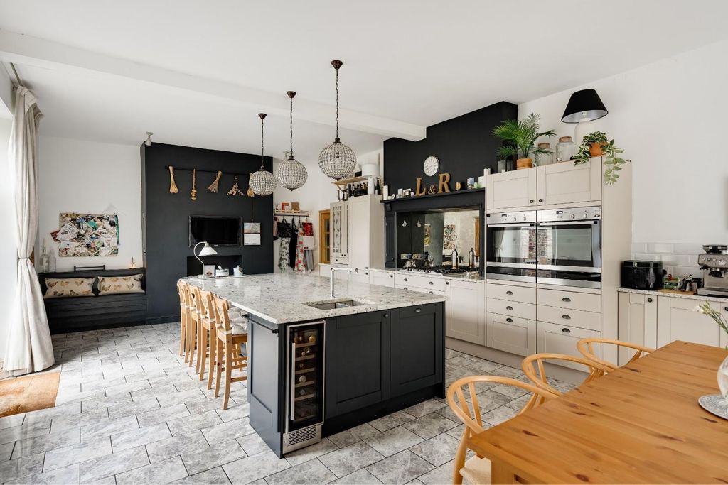 Additional image 8 of 4 bed maisonette for saleOvernhill Road, Downend BS16