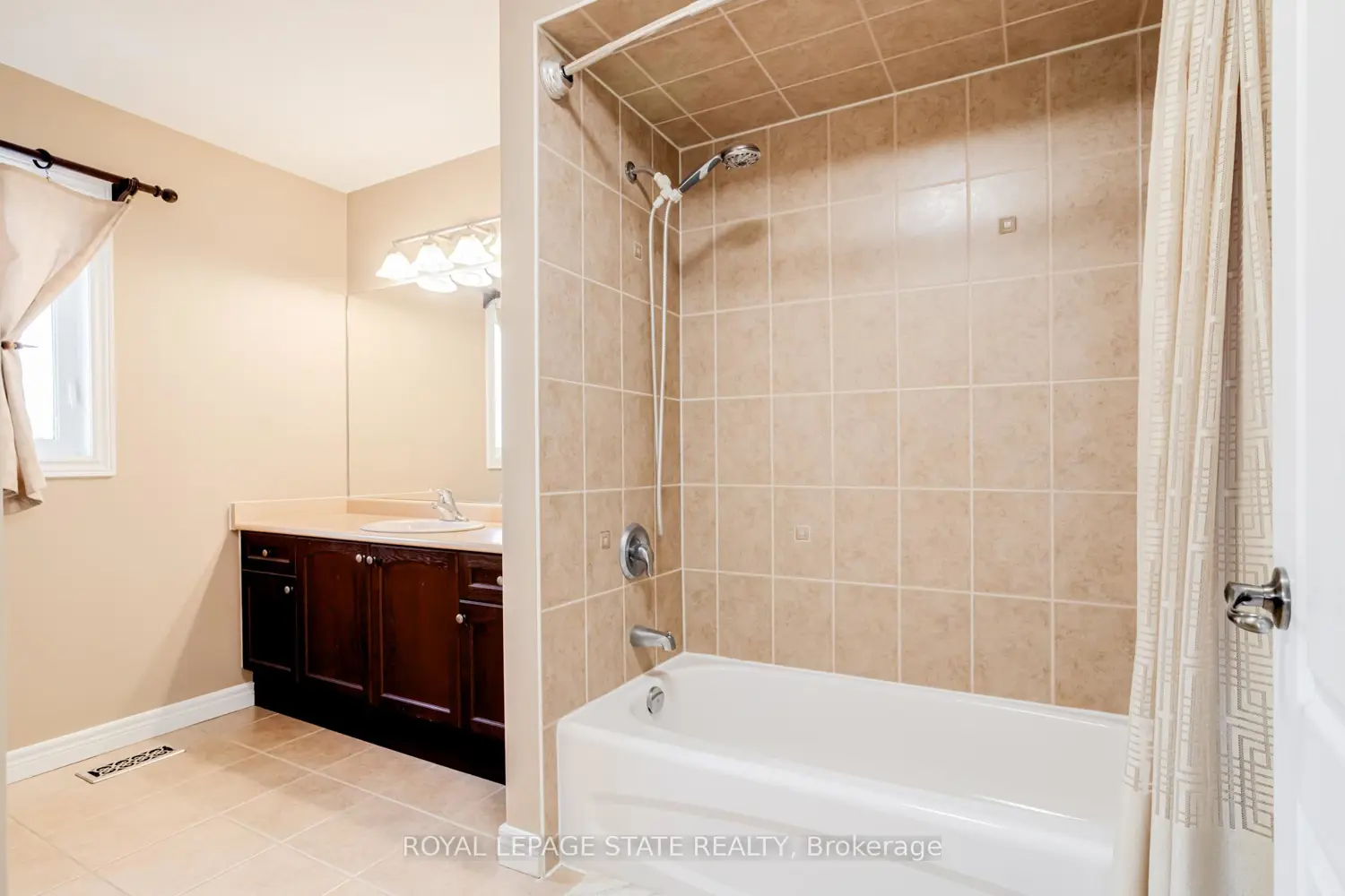 Additional image 17 of 114 Armour Crescent