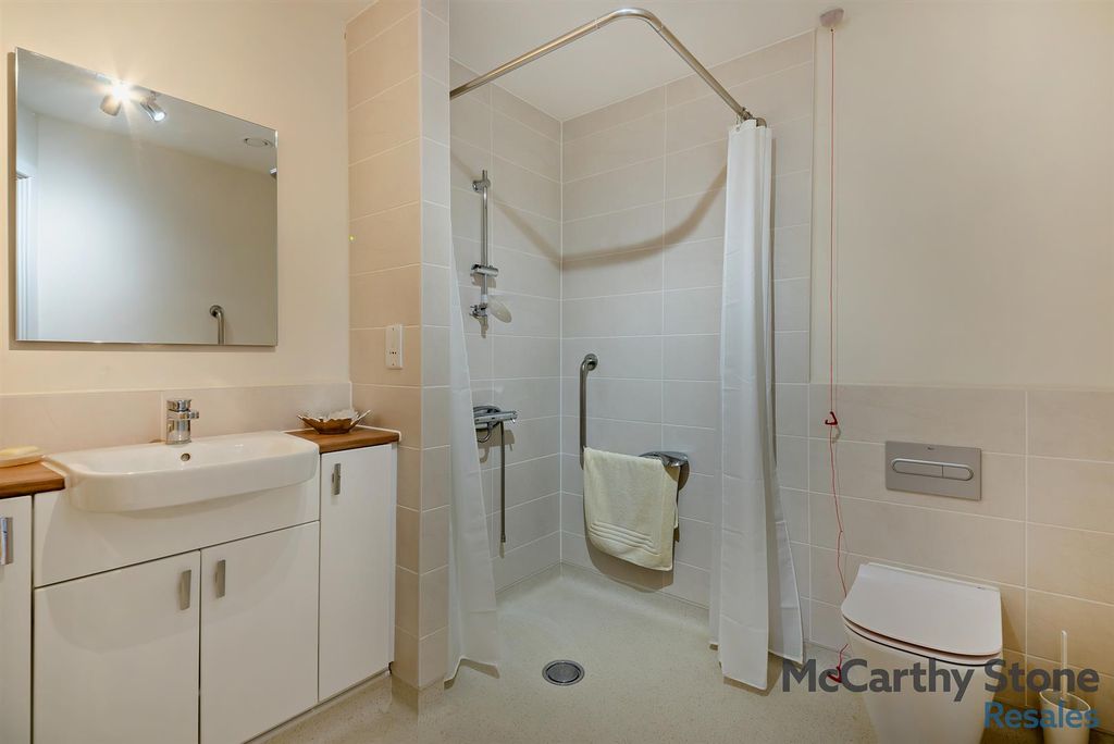 Additional image 27 of 2 bed flat for saleThe Moors, Thatcham RG19