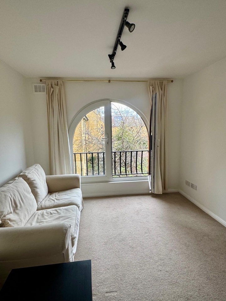 Additional image 5 of 2 Bed Flat, Kennet St, E1W, N1 7GU