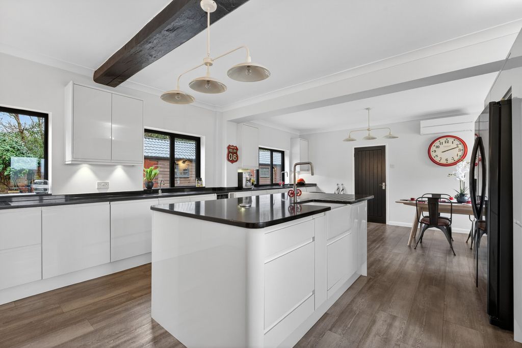 Additional image 5 of 7 bed country house for saleDanes Green Claines, Worcestershire WR3